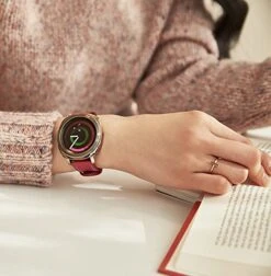 Samsung Gear Sport Smartwatch -Garmins Store 8c01a75941549a705cf7275e41b21f0d 5d0a753d23037