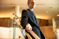 Garmin Vivoactive Smart Watch -Garmins Store df9028fcb6b065e000ffe8a4f03eeb38 5d0a7540387f7 600x400 1